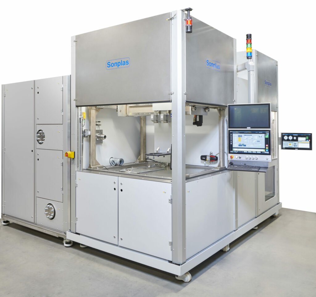 Der Kraftstoffkomponenten-Prüfstand dient zur hydraulischen Prüfung und Messung von kundenspezifischen Kraftstoffpumpen bei variablen Test- und Umgebungsbedingungen. Gemessen werden Durchfluss, Druck und Leckagen. Die Prüfungen und Messungen werden nach kundenspezifischen Vorgabedokumenten durchgeführt. Zugelassene Pumpentypen: 9C206, 9C204, 11C9, Zugelassene Kanistertypen: 9C205, 9C203, 11C8