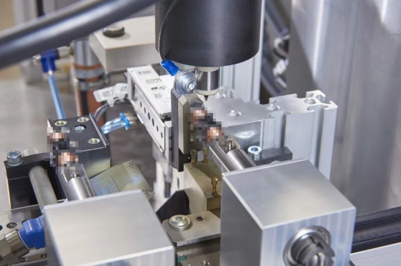 Montagelinie Magnetventil Assembly line solenoid valve